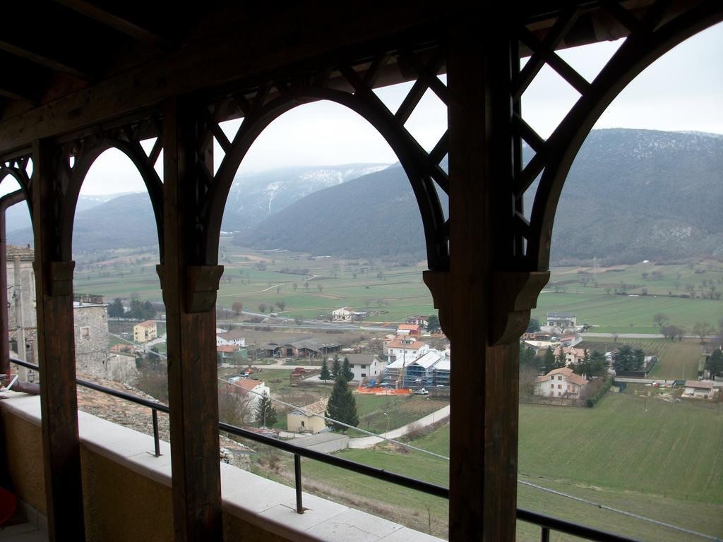 ホテル La Loggia Di Federico Navelli エクステリア 写真