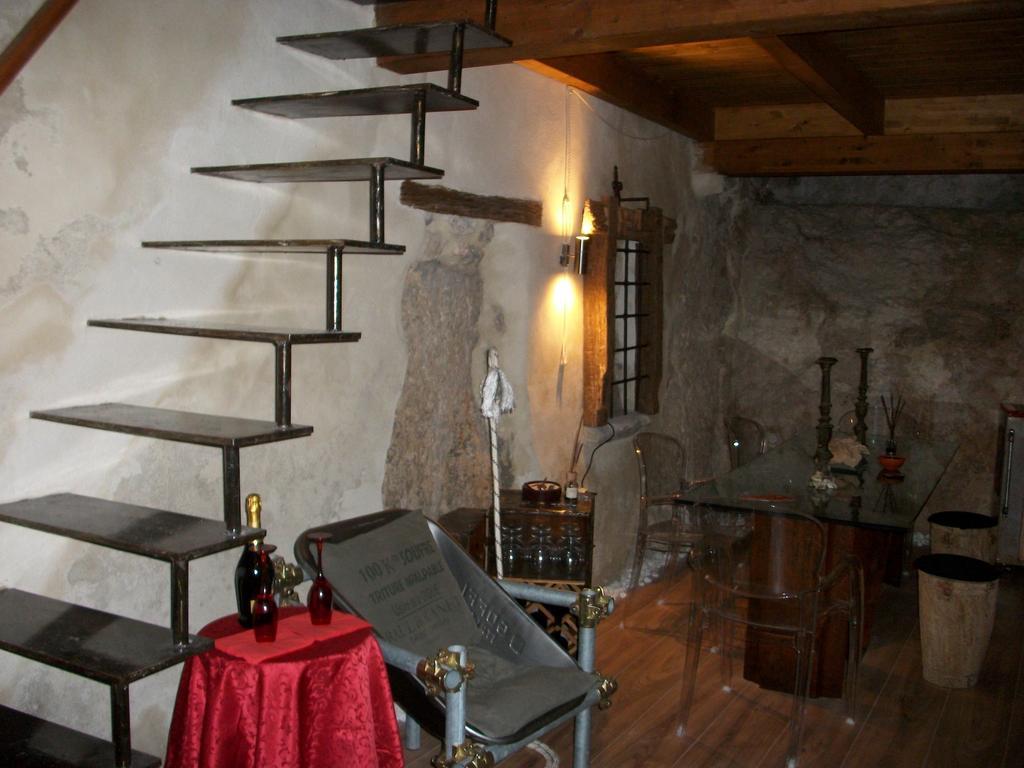 ホテル La Loggia Di Federico Navelli エクステリア 写真